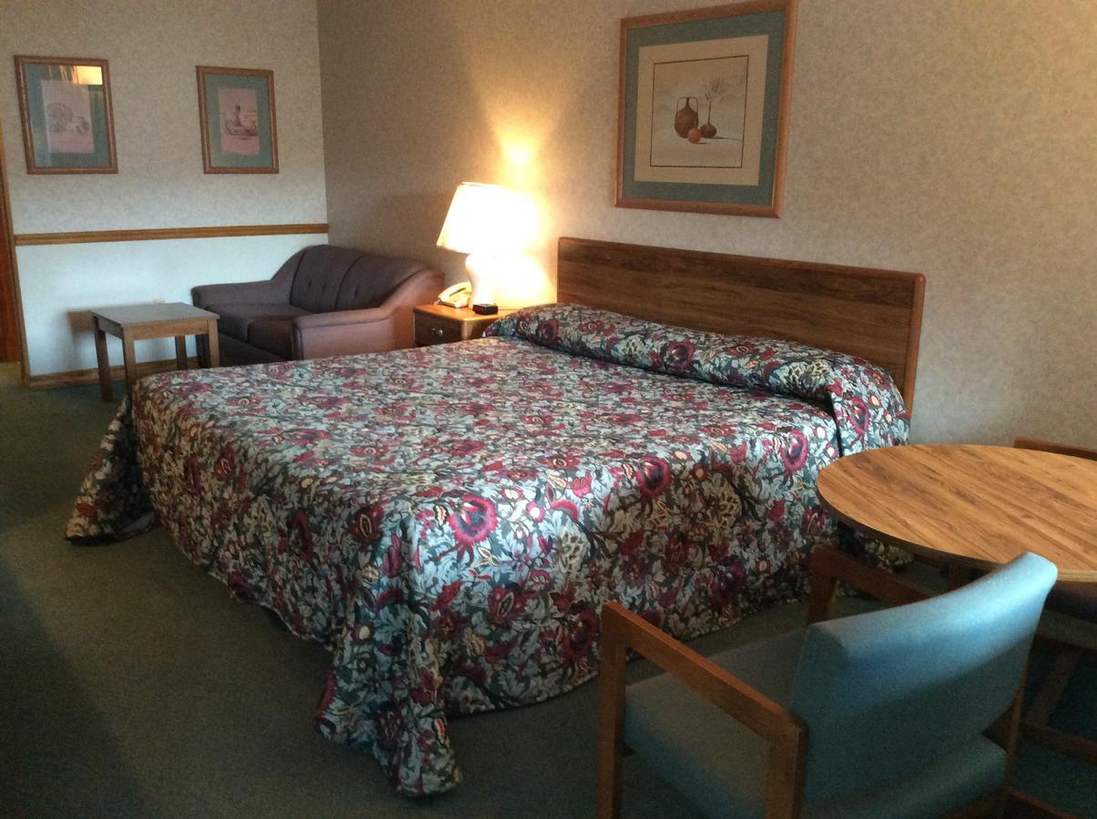 The Royal Motel